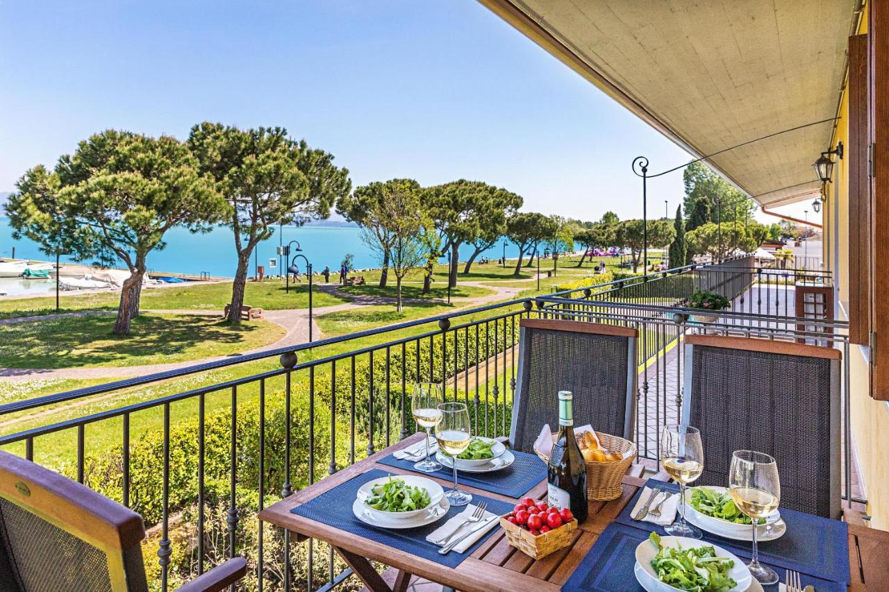 I Mosaici Apartments By Wonderful Italy Sirmione Extérieur photo