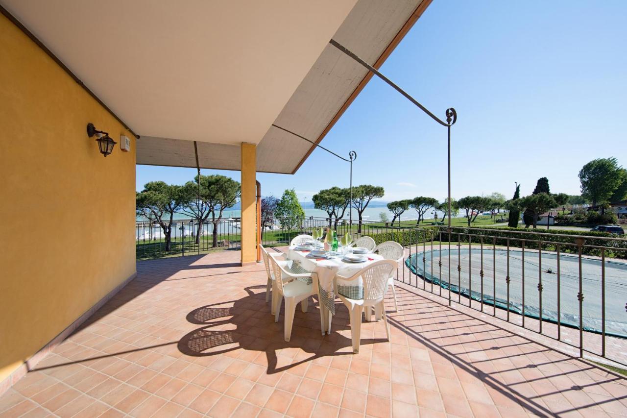 I Mosaici Apartments By Wonderful Italy Sirmione Extérieur photo