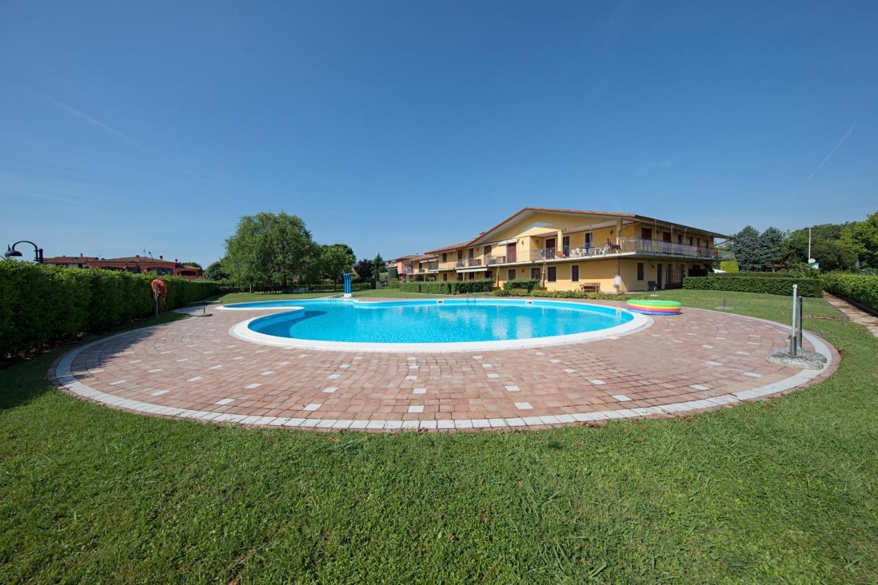 I Mosaici Apartments By Wonderful Italy Sirmione Extérieur photo
