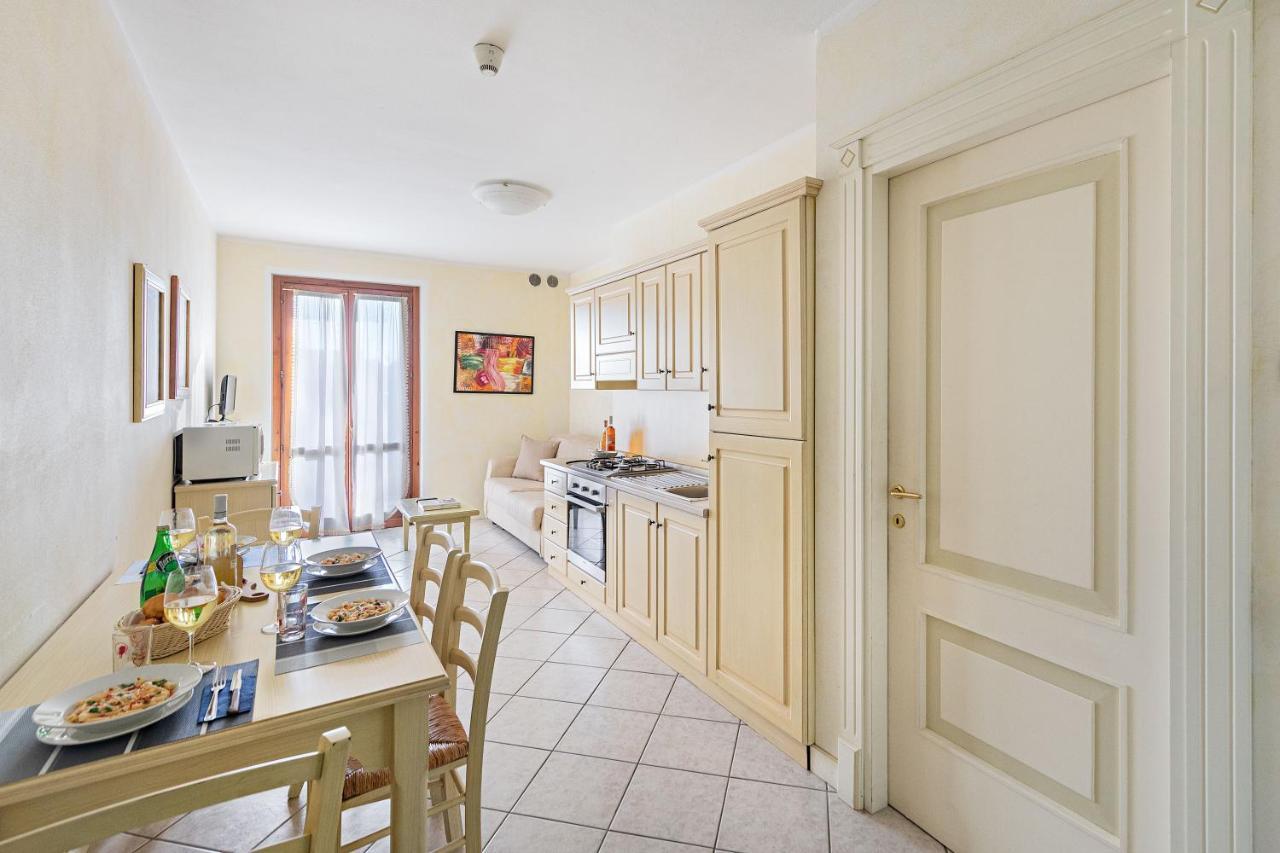 I Mosaici Apartments By Wonderful Italy Sirmione Extérieur photo